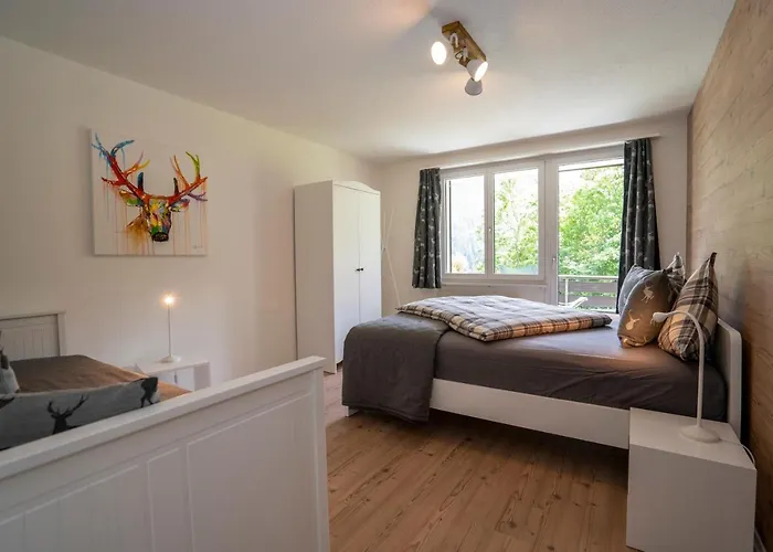 Aaa Allegra Rojo With Mountain View *