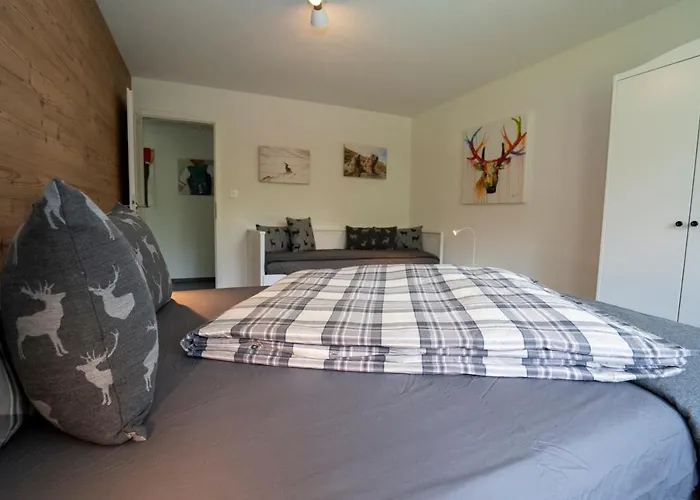 Aaa Allegra Rojo With Mountain View Scuol