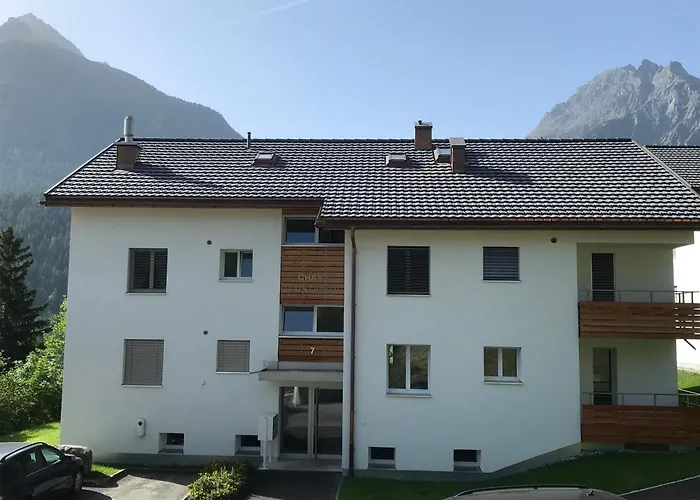 Aaa Allegra Rojo With Mountain View * Scuol