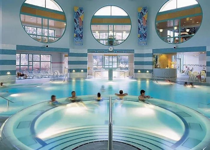 Aaa Allegra Rojo With Mountain View