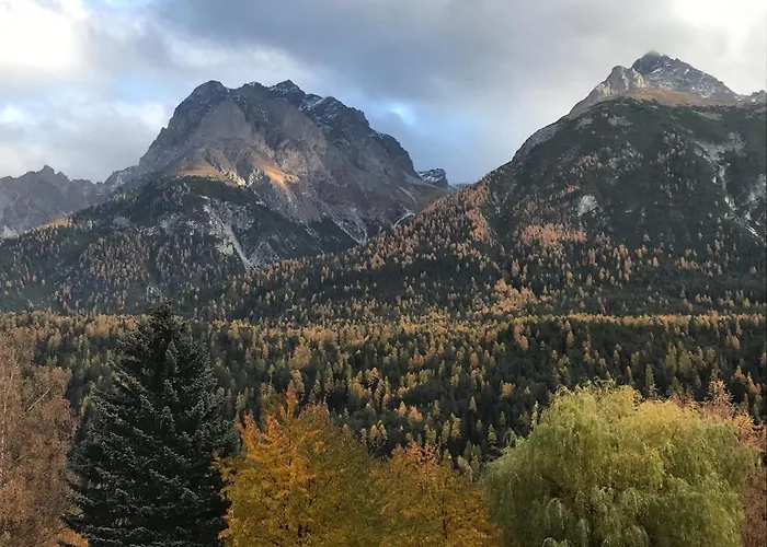 Aaa Allegra Rojo With Mountain View Scuol